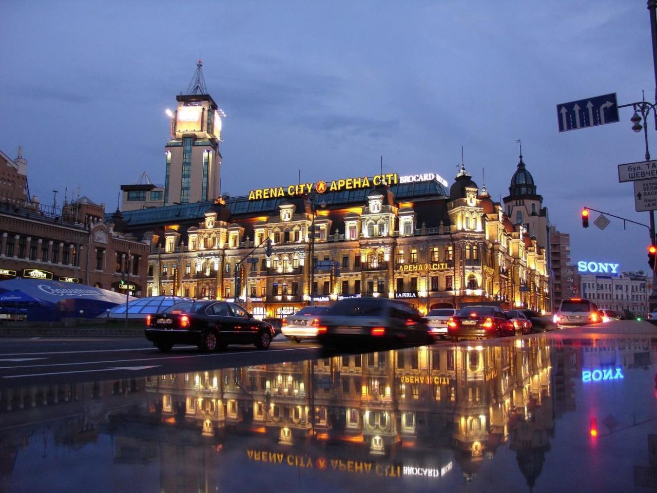 Apartment Arena City Loft Kiev Bagian luar foto
